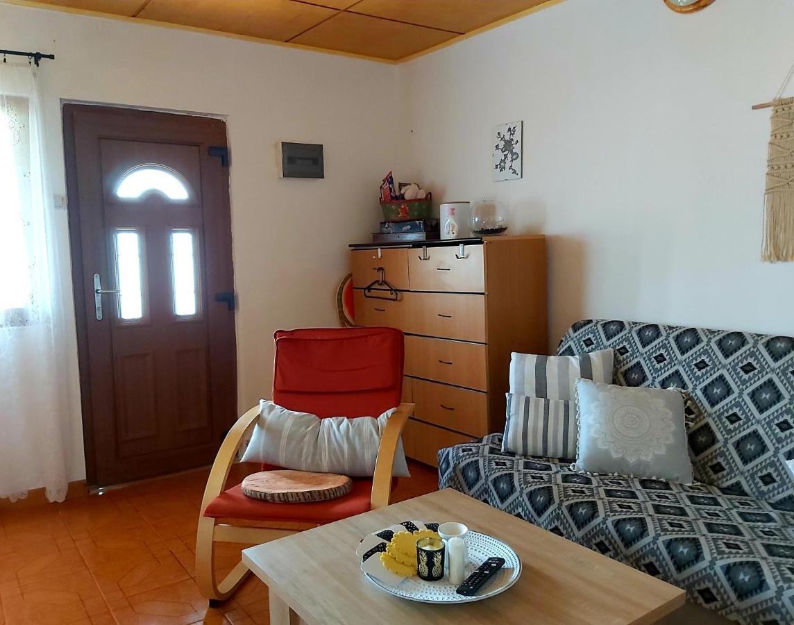 Casa Melania Villa Eselnita Exterior photo